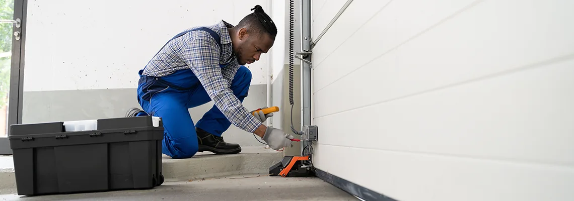 Repair Garage Door Not Closing But Light Flashing in Round Lake Beach, IL